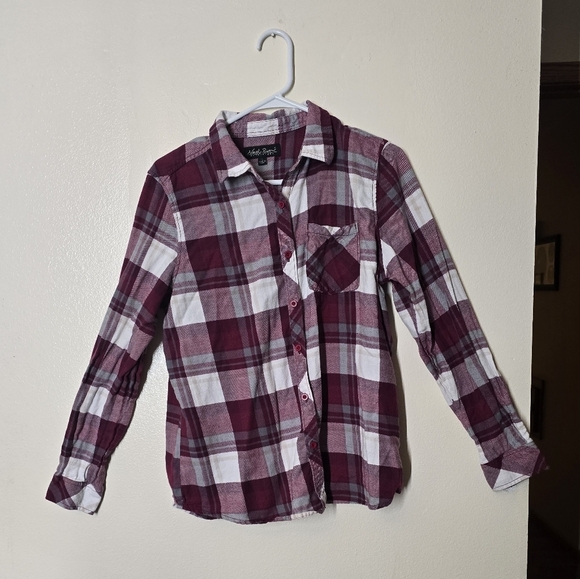 North River Tops - Red and White Button Down Shirt with Classic Plaid Pattern